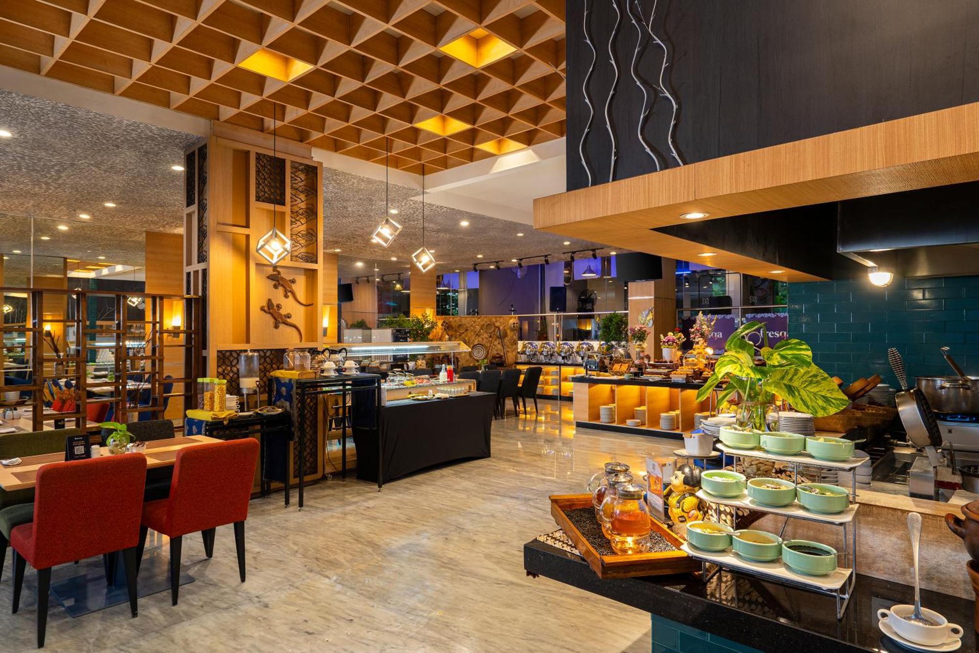 Batiqa Hotel & Apartments Караванг Екстериор снимка